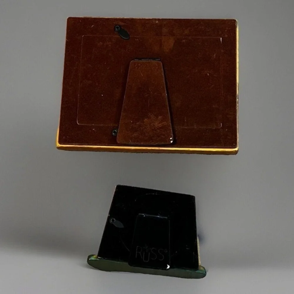TWO 3D Picture Frames - Golf &‎ Soccer